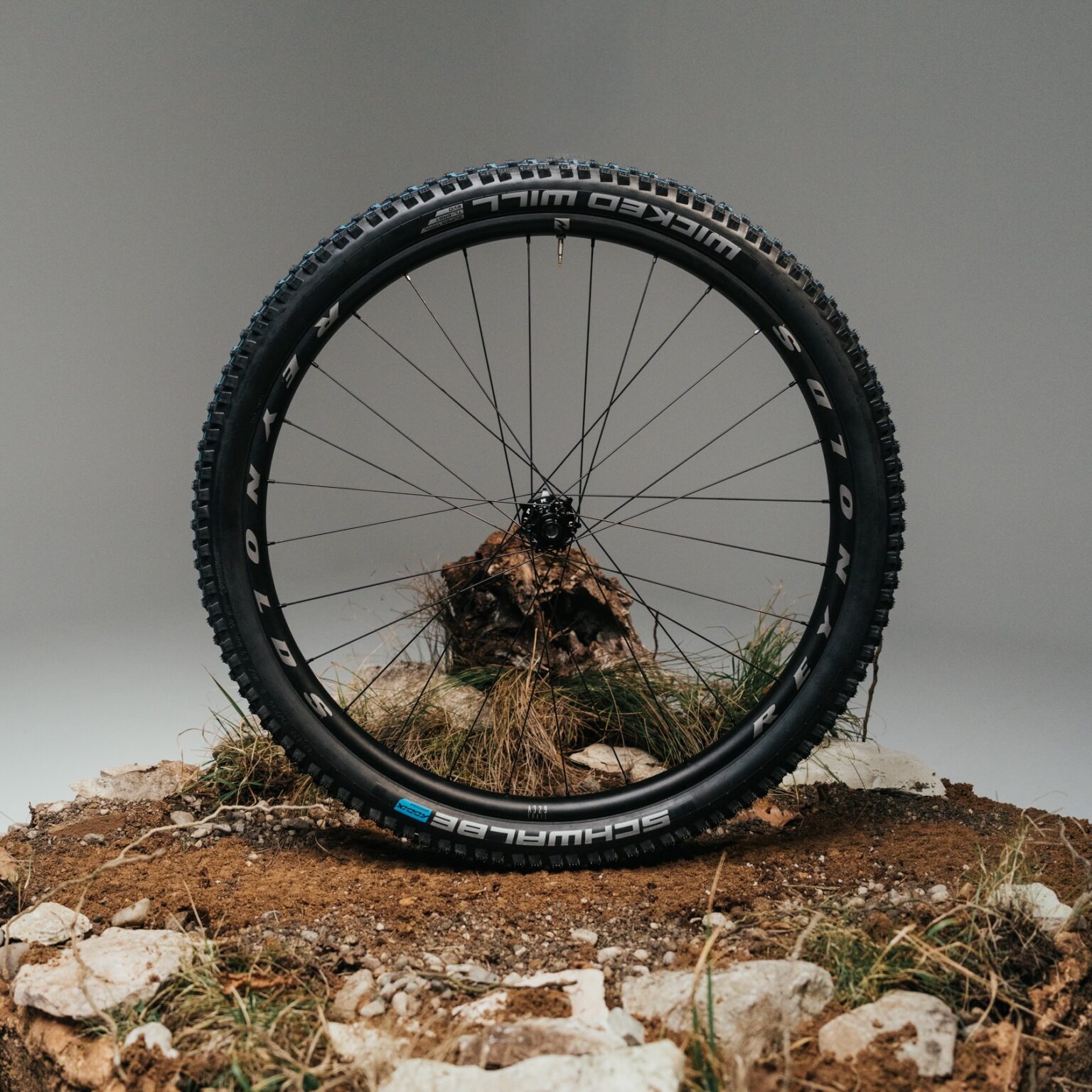 studio image of the new Reynolds Trail alloy wheel with a tire on