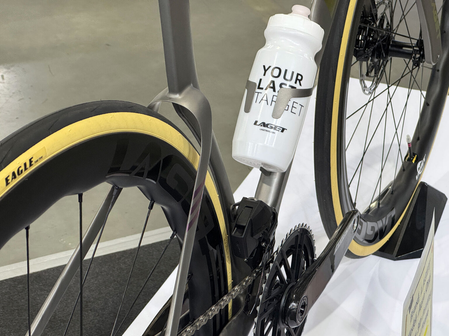 Laget Aero One custom 3D-printed aerodynamic titanium road bike, seatstays