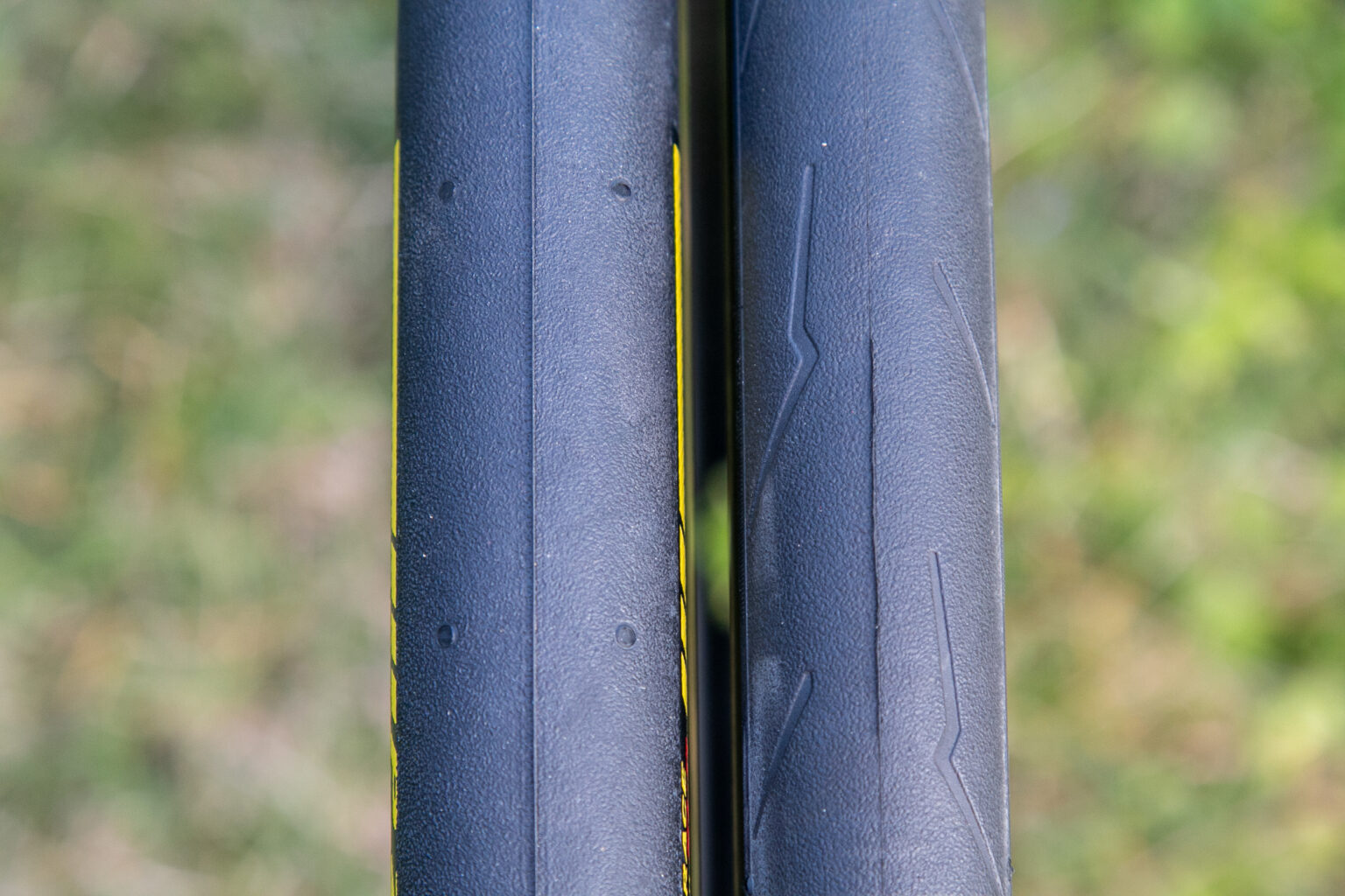 Pirelli PAAS Aero Tire P Zero Race TLR SL-R compared to P ZEro Race