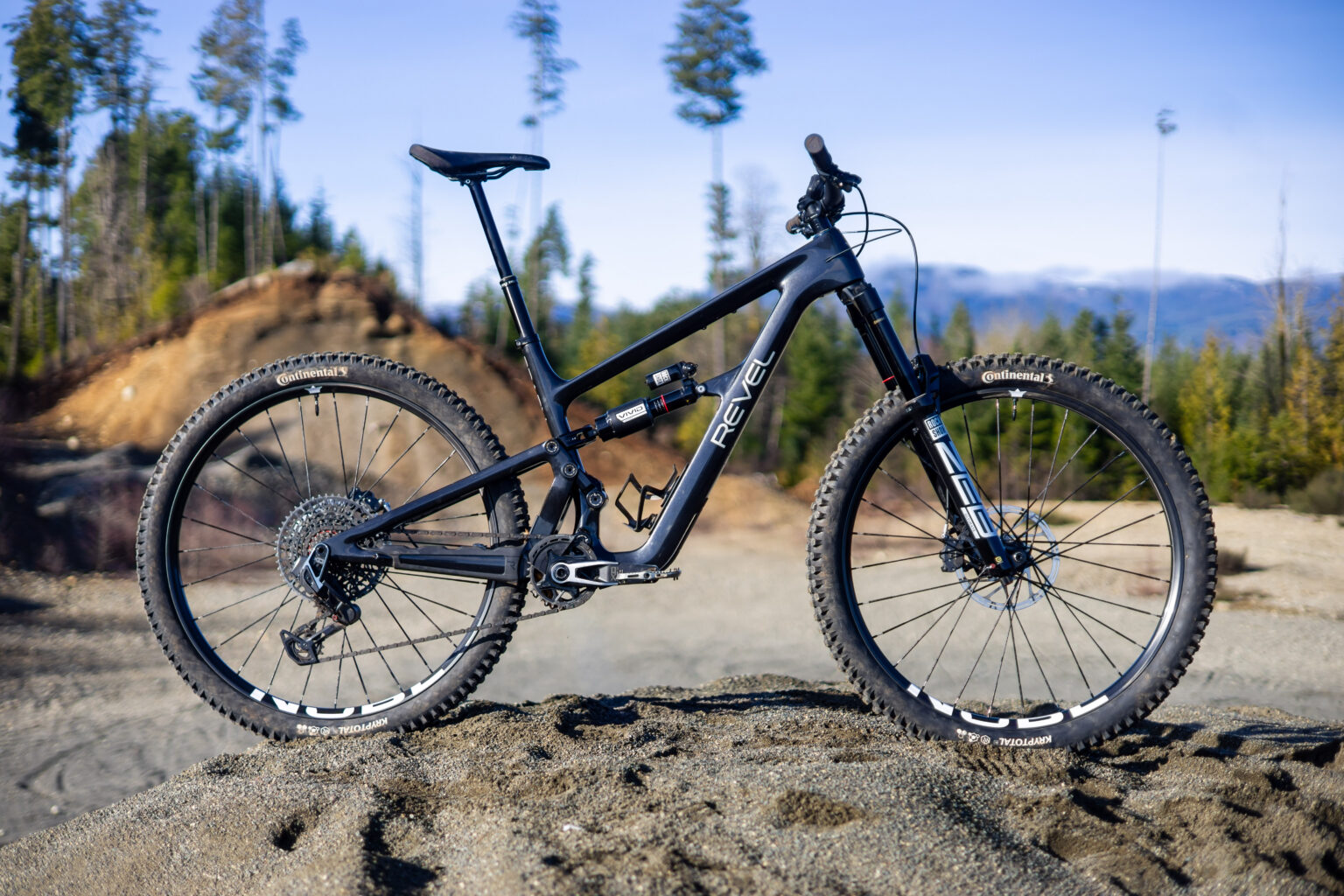 Nobl Ethos Enduro wheels on Revel Ritual