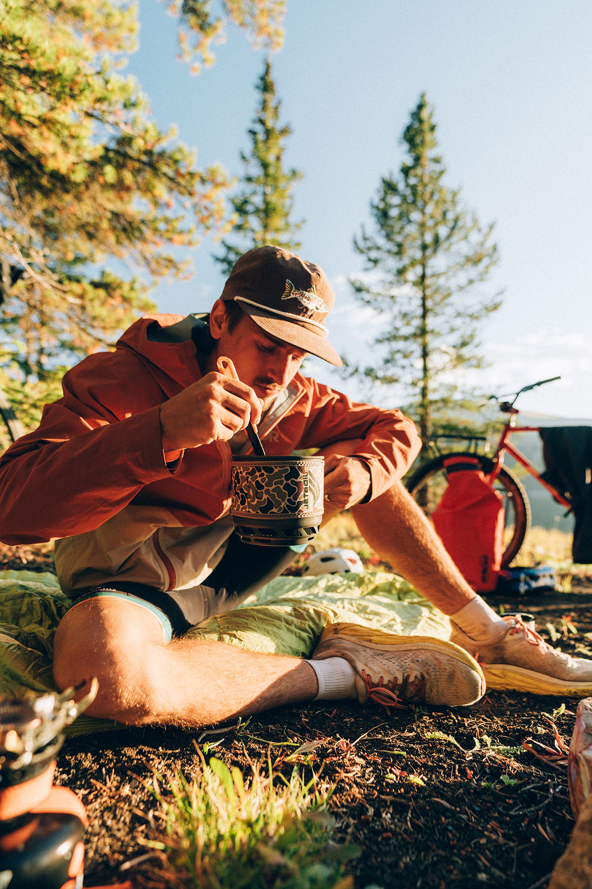 jetboil trail cook 1-2 liter camp stove being used.