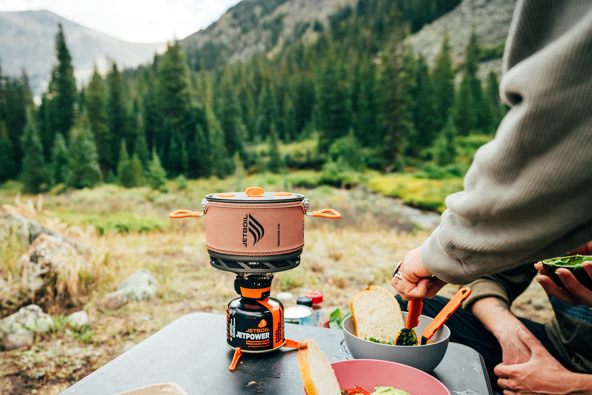 jetboil trail cook 2 liter camp stove on a table.