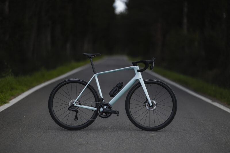 The Avona Velum is the Best Road Bike You’ve Never Heard of, Now with Sub 6Kg Build
