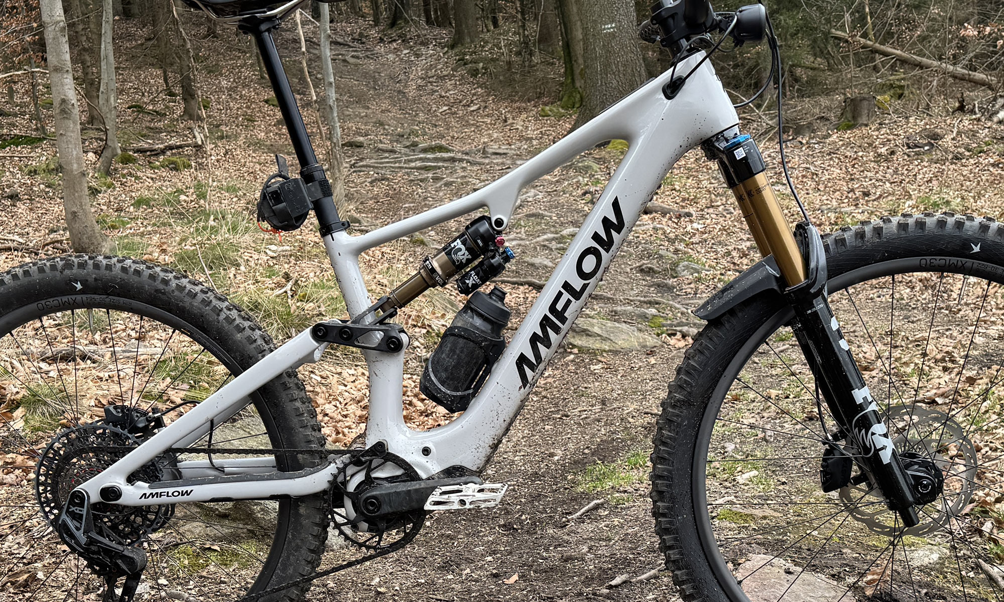 2026 Amflow PX Carbon Pro lightweight full-power all-mountain eMTB with 1500W 150Nm Avinox M2S ebike motor,&nbsp;frameset up close
