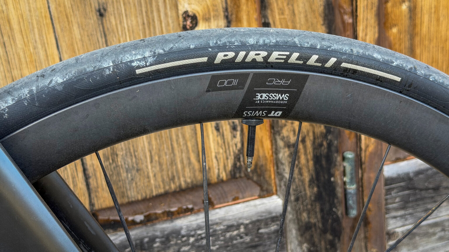 Teammachine 01 AMP tires
