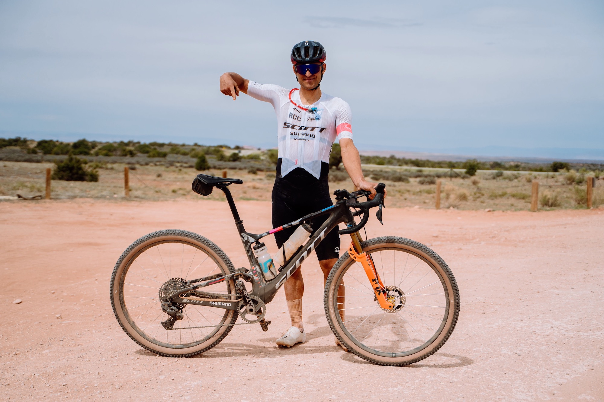 Cam Jones posing with the SCOT Spark bike used for the White Rim FKT