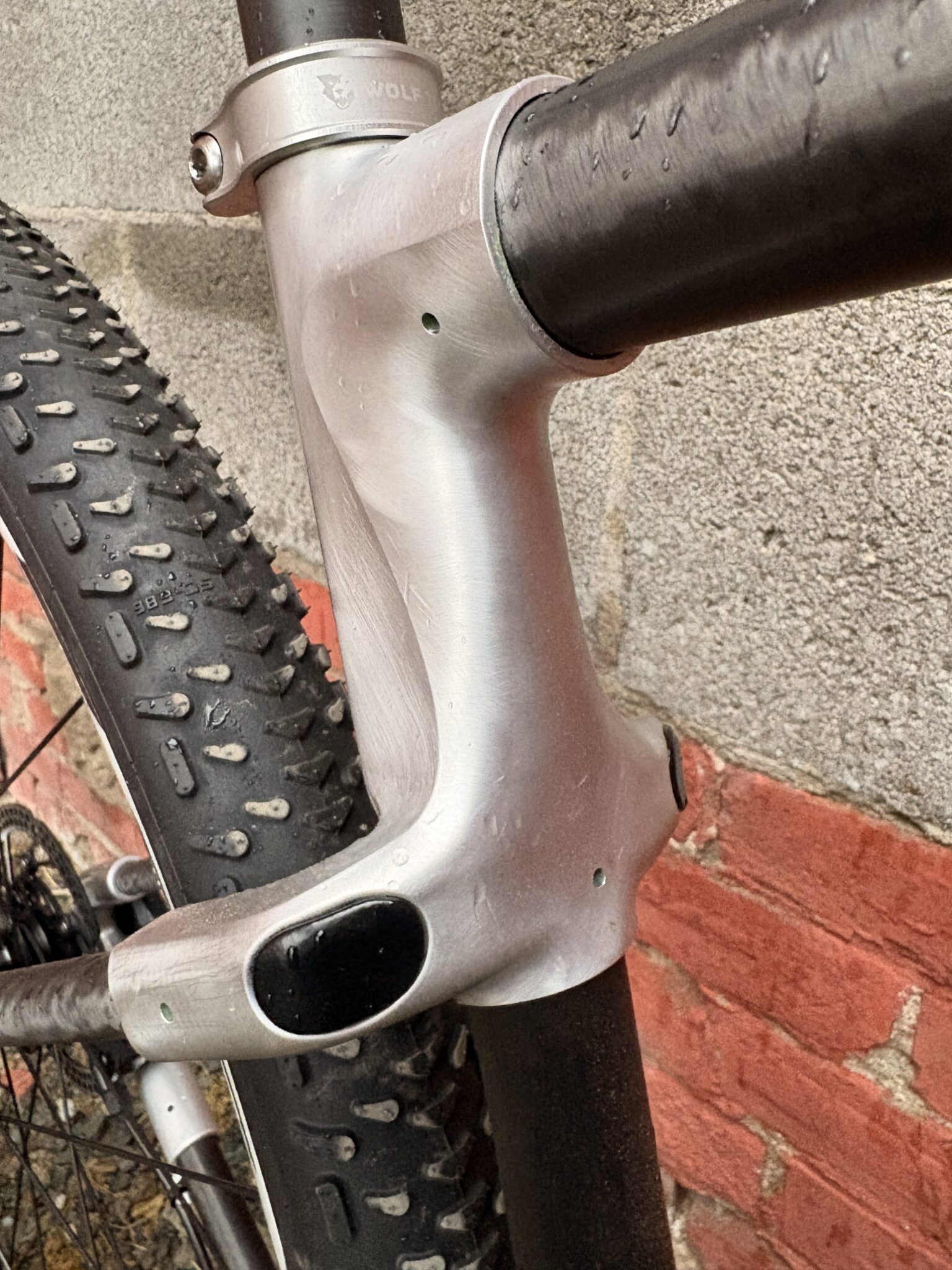 Faction Bike Studio project Atlast 32 inch gravel bike seat stays