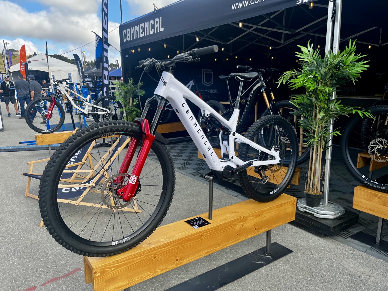 Commencal's New Meta Power SX equipped with the new Avinox motor