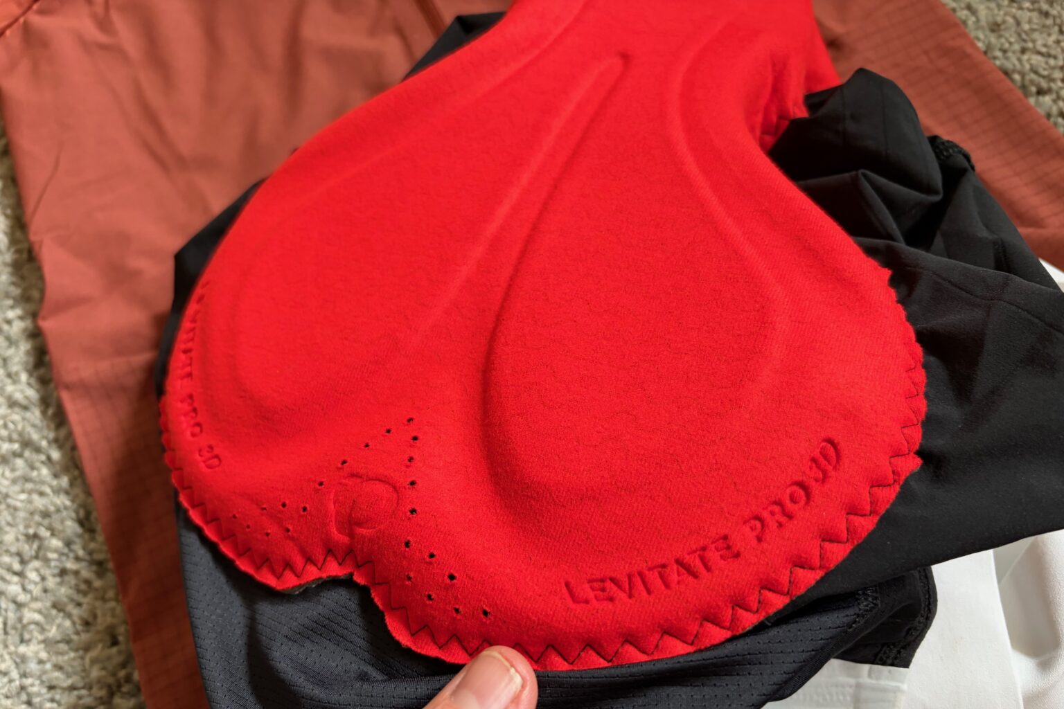 The Levitate Pro 3D chamois inside the Pi Black bib shorts