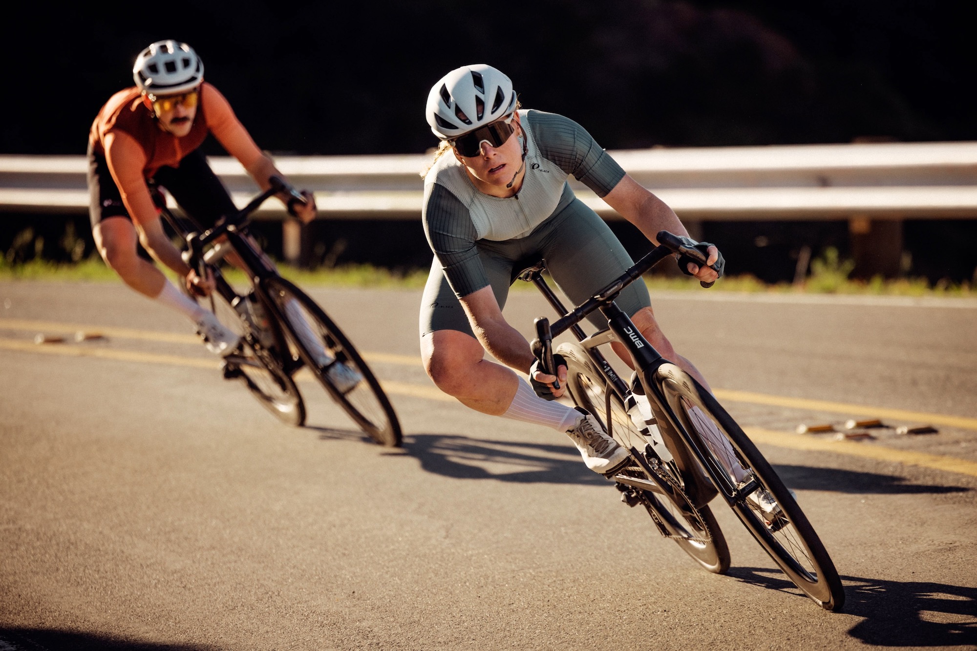 Pearl Izumi Launches New Pi PRO/BLACK Line of Premium Aero Road Apparel