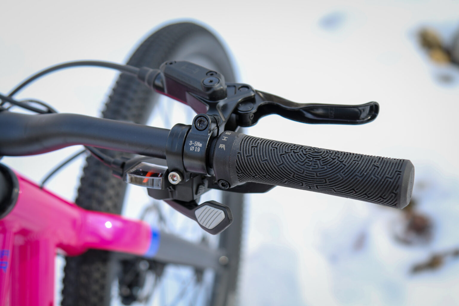 Prevelo Alpha four grip