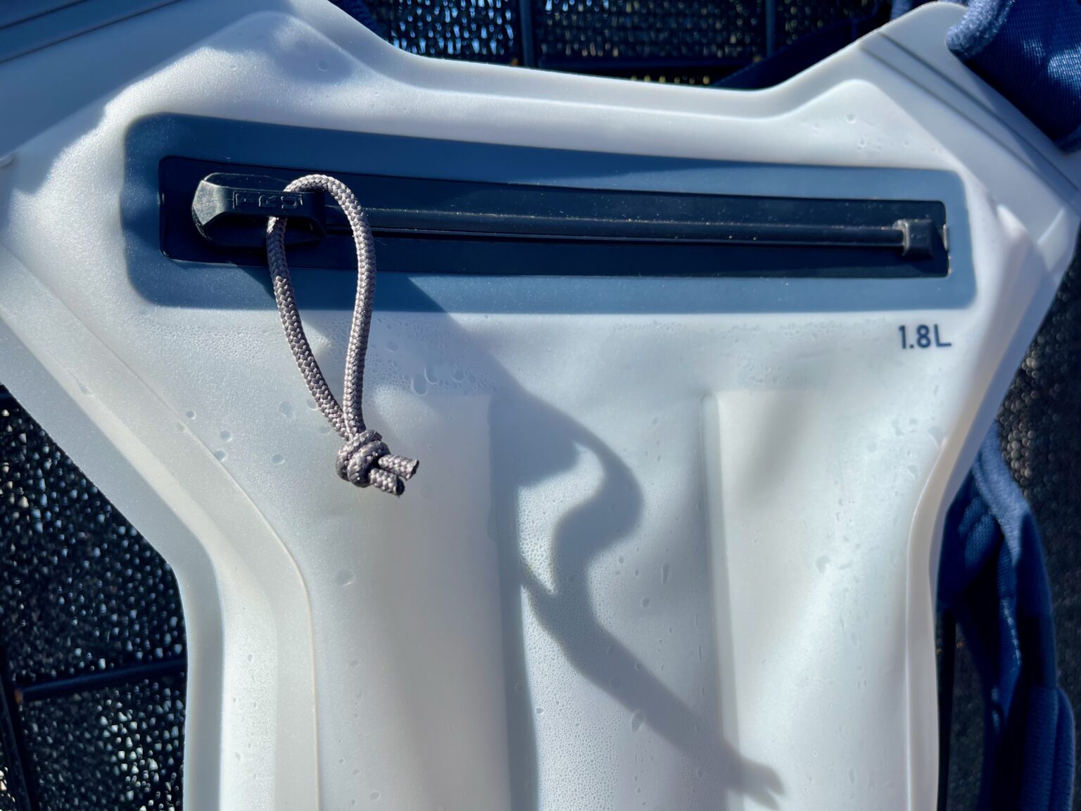 RSVR hydration pack zipper