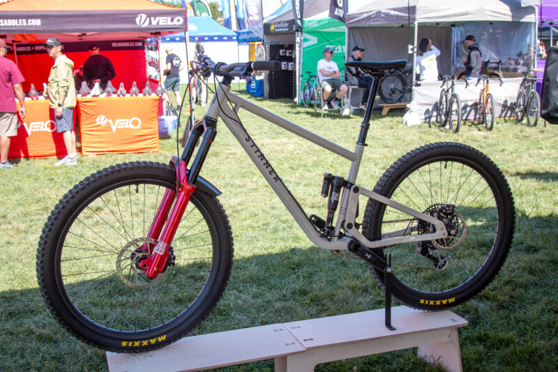 Stinner Enters the Full-Suspension World with the New Romero