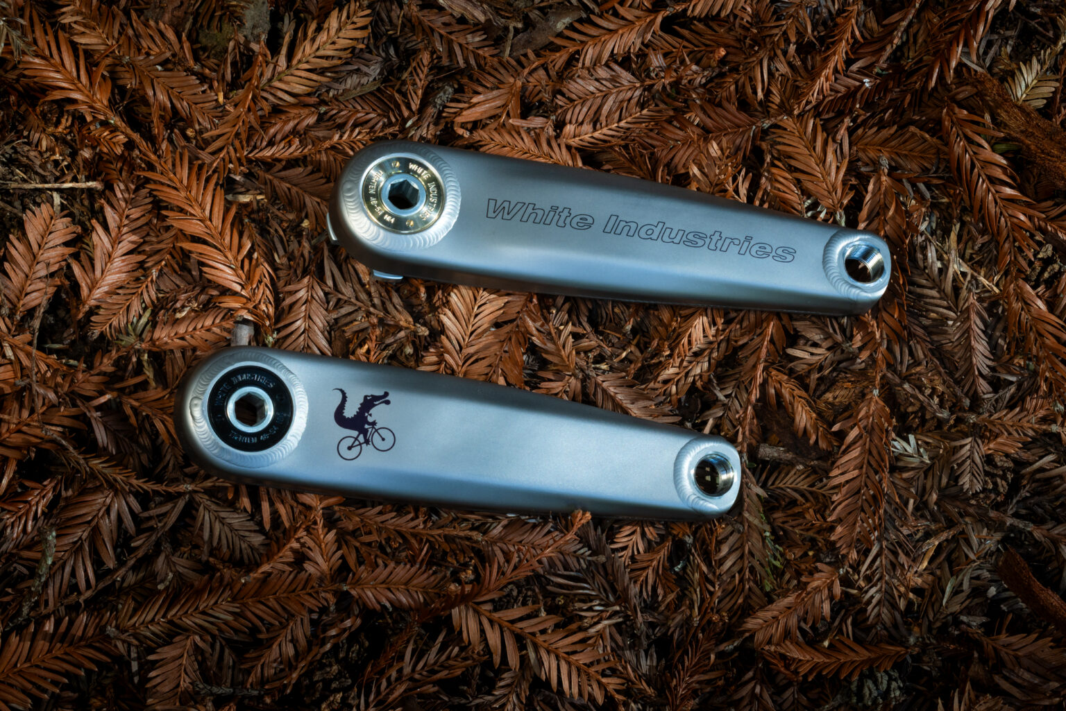 White Industries and Moots team up for new titanium cranks