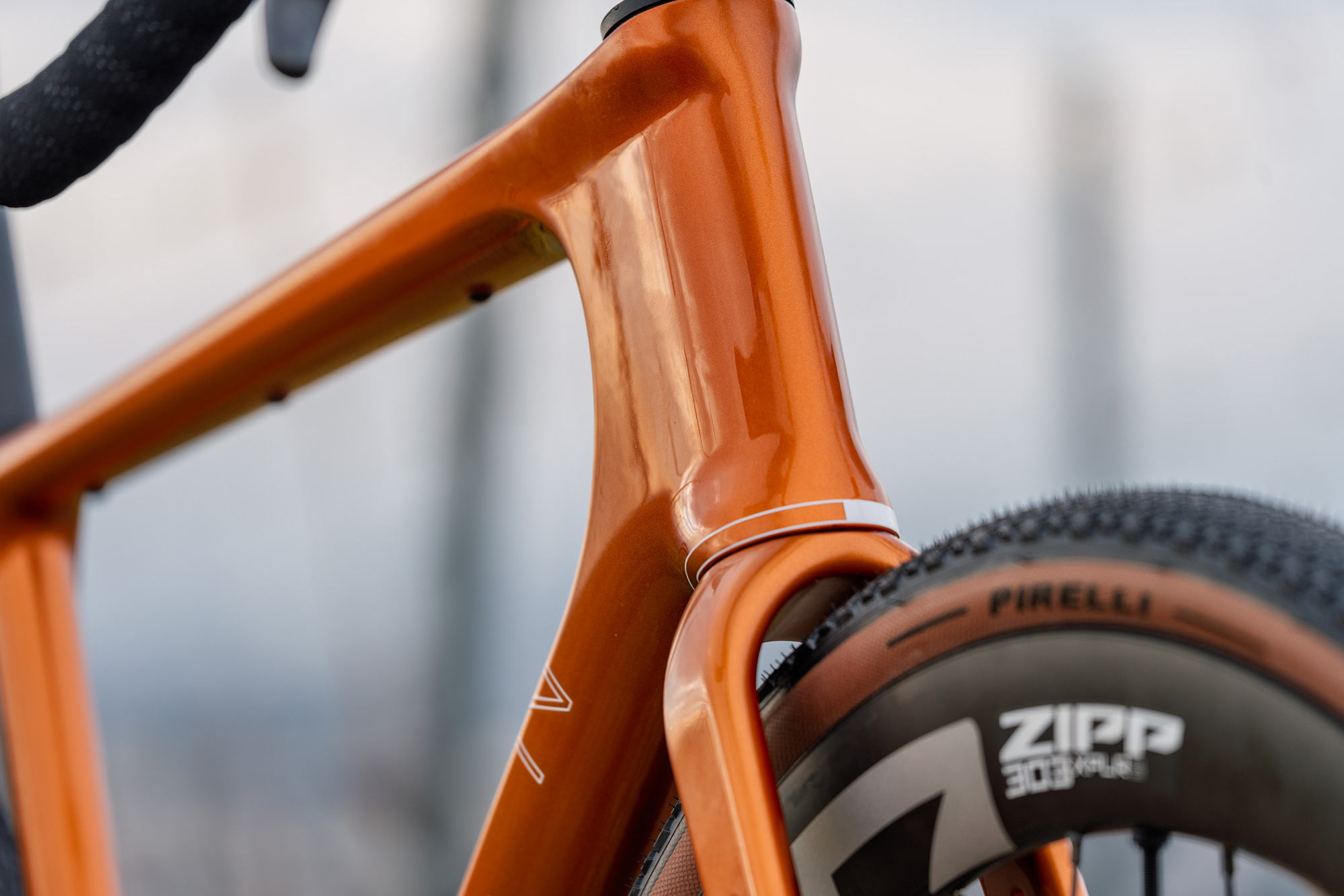 closeup view of aerodynamic tube shaping on open up 2 adventure gravel bike.