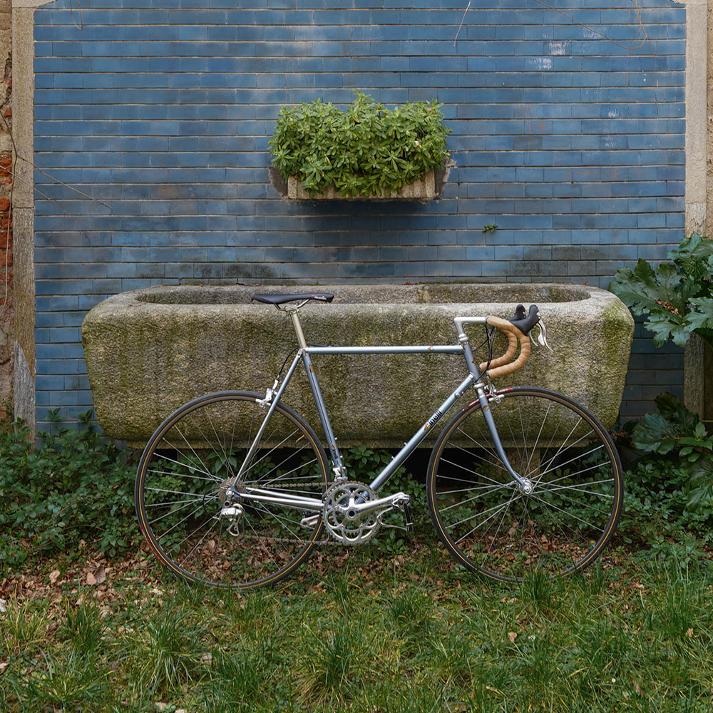 2026 Cinelli Supercorsa lugged steel road bike gives new life to an icon: light Azurro Laser blue