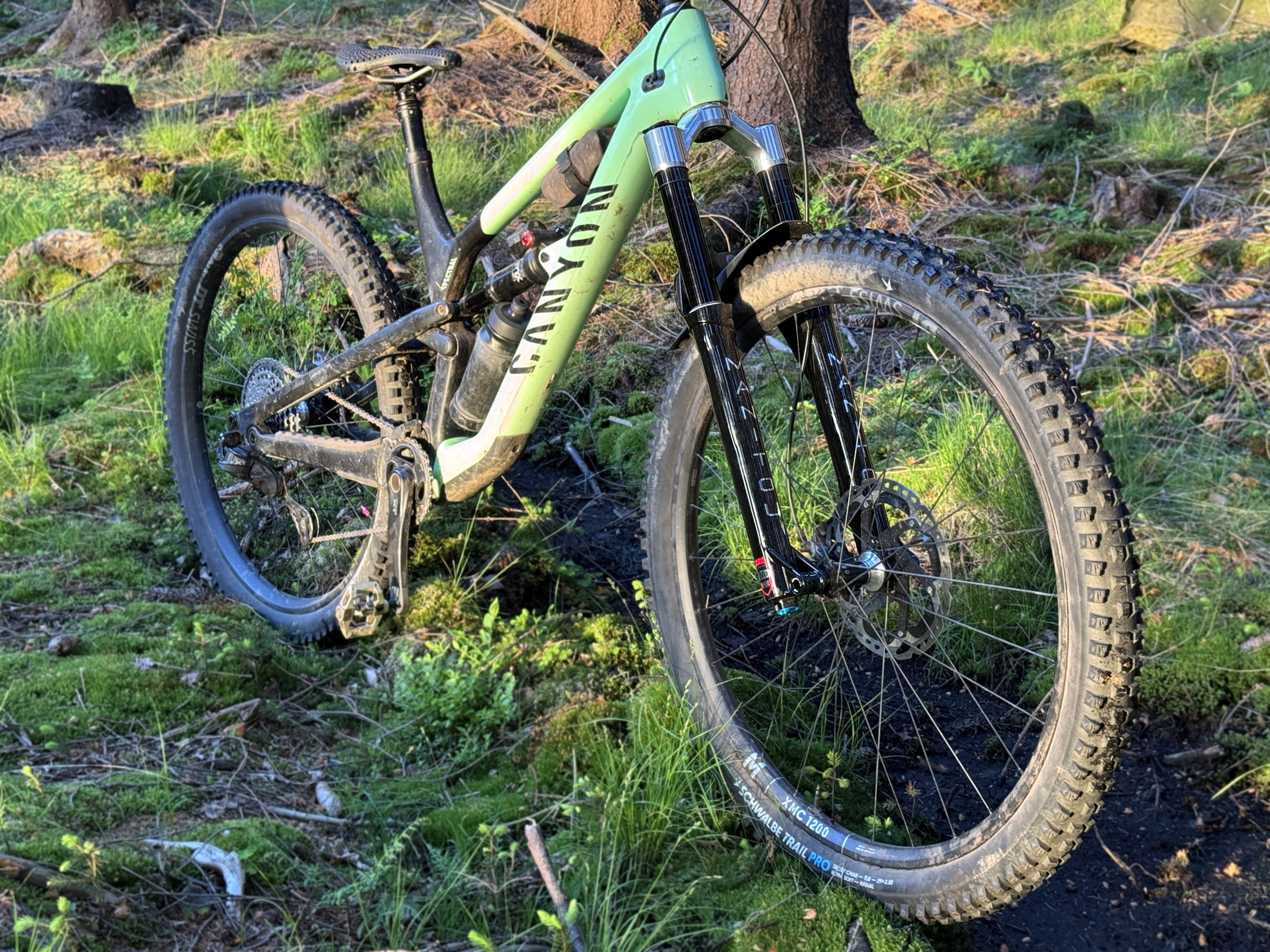 2026 Manitou Mezzer Pro G2 lightweight 37mm stanchion 140-170mm enduro fork: trail-ready