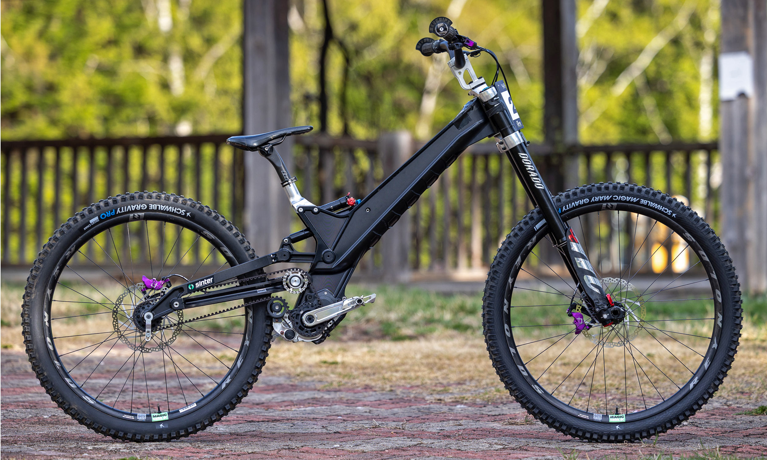AON Racing x Gamux DH Prototype: Swiss CNC-machined aluminum belt-drive gearbox downhill race bike of junior Stan Nisbet