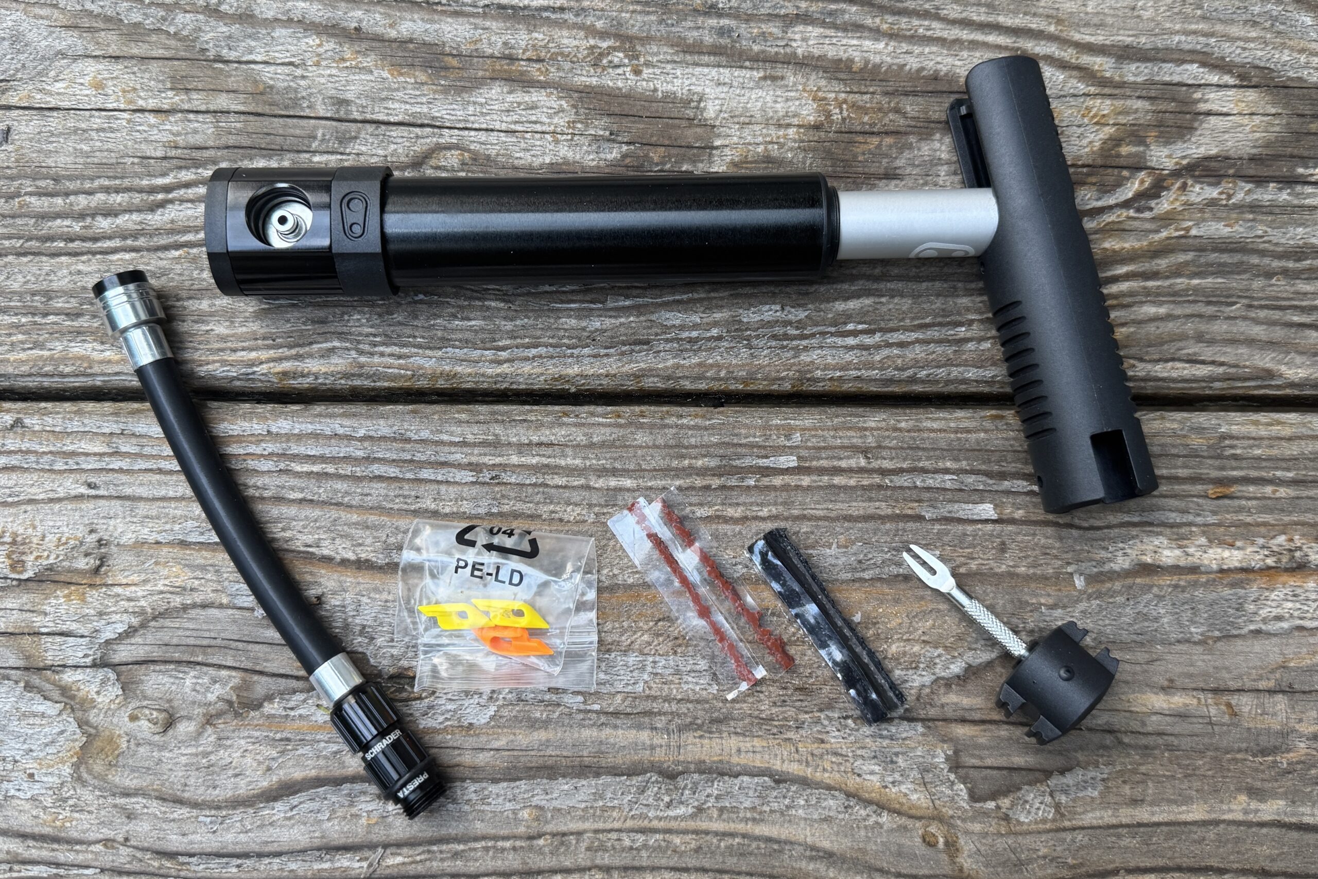 Crankbrothers Adds a Plug Tool to its KLIC HV Hand Pump 