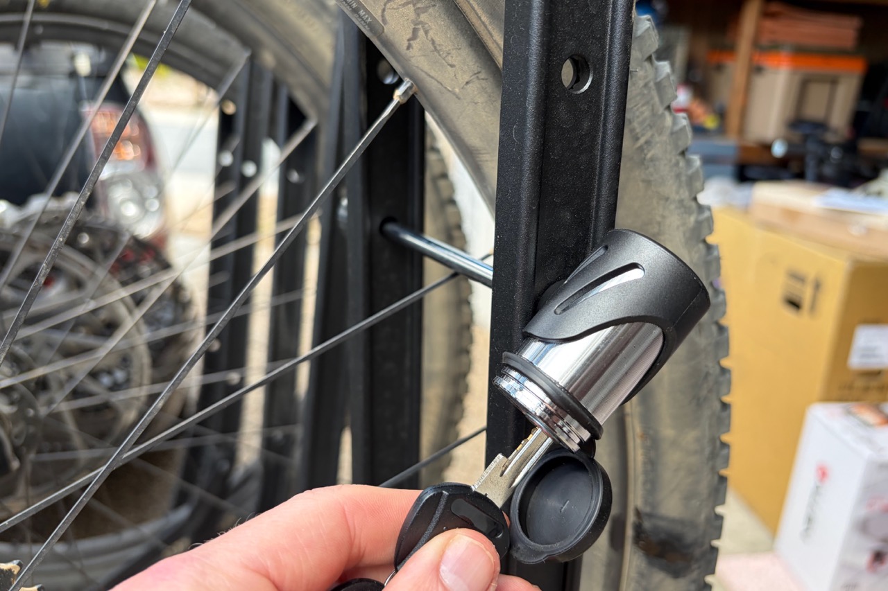 locking one of the wheel locks on the Hollywood Crosstrack rack