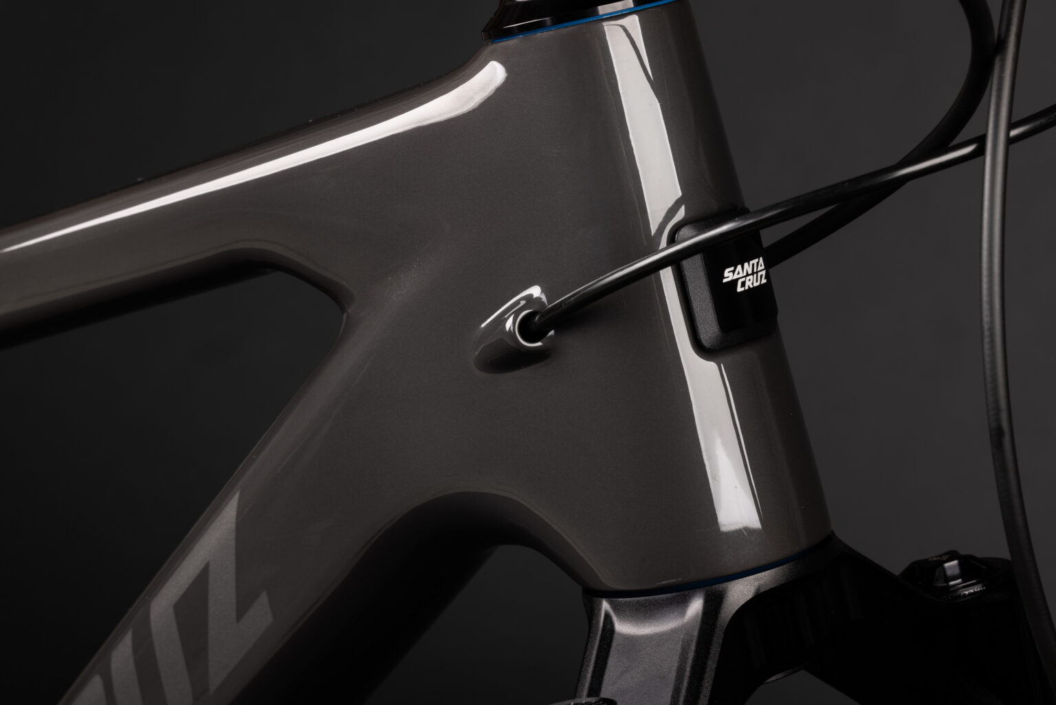 Full cable routing on all Gen 6 Tallboys