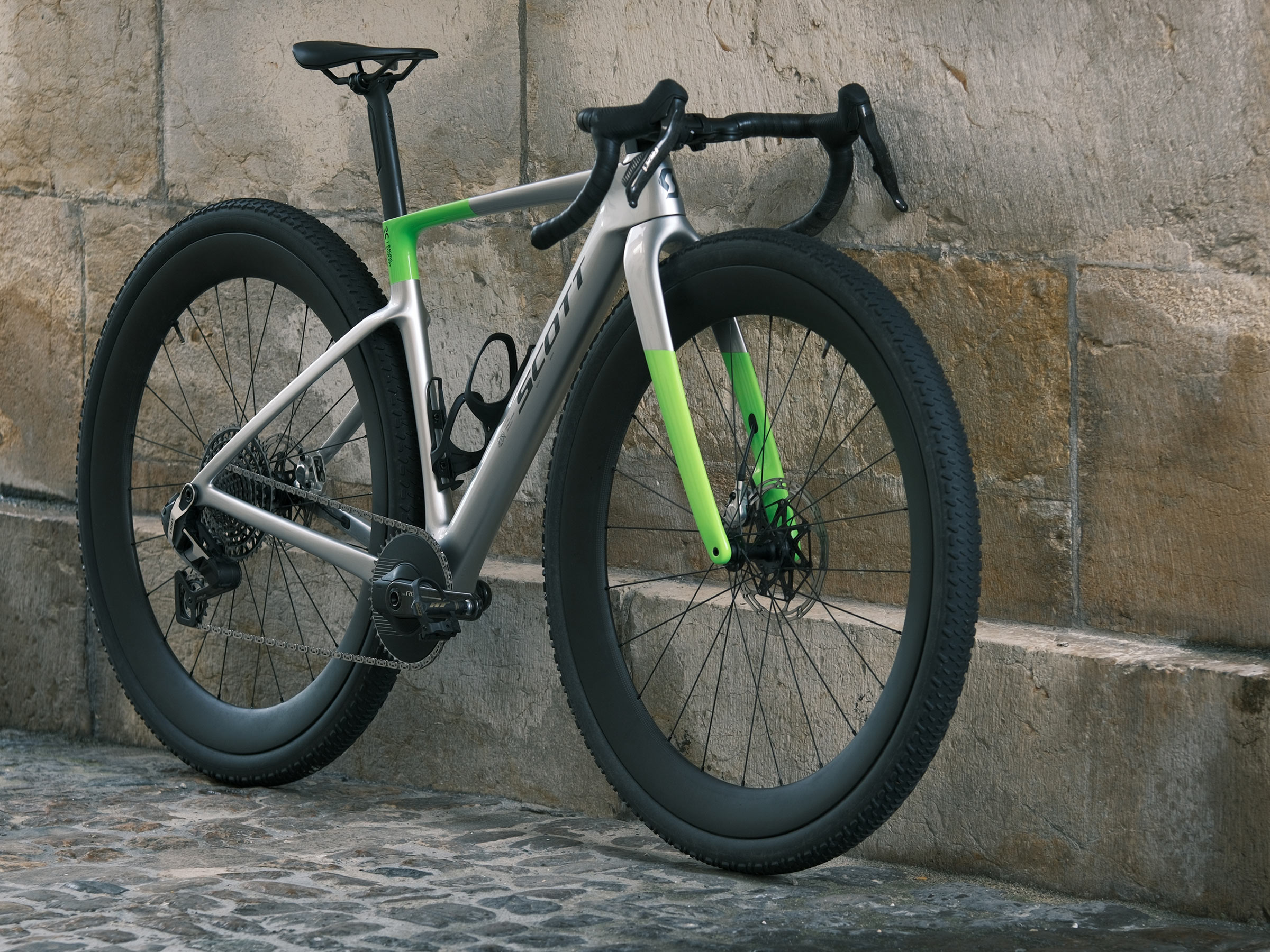 Scott 32" prototype aero Addict Gravel RC cykel til UNBOUND: vinklet