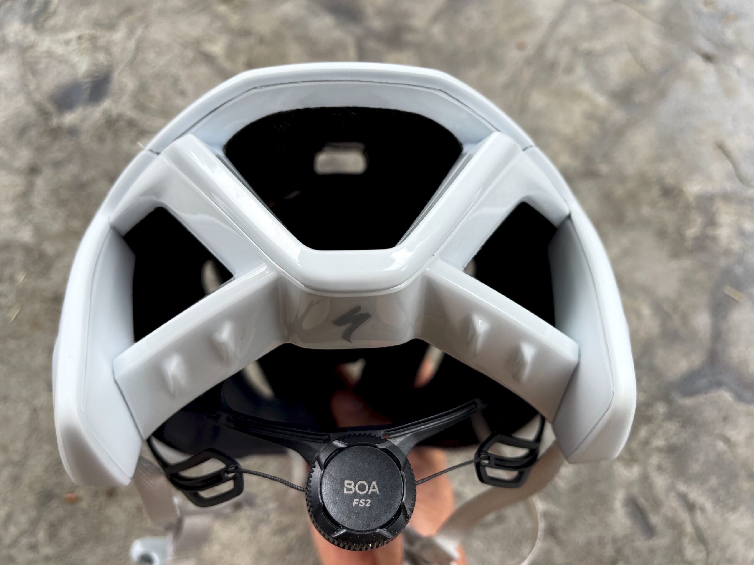 Specialized Evade 4 anmeldelse vs evade 3 bagerst