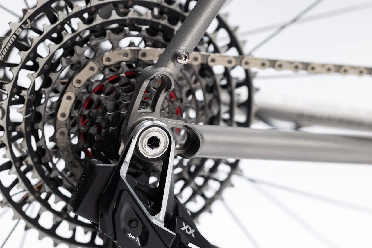Stinner Frameworks Limited Refugio Podium 32 UDH