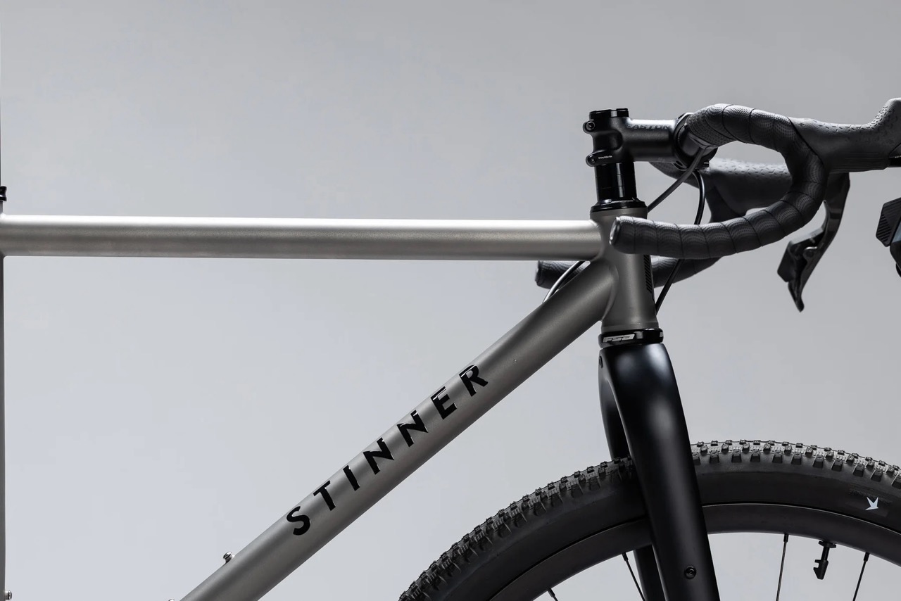 Stinner Frameworks Limited Refugio Podium 32 top tube
