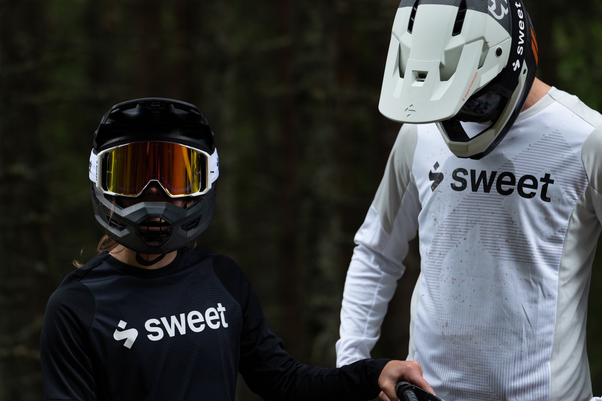 two riders wearig the Sweet Protection Deckard Goggles with full face helmets.