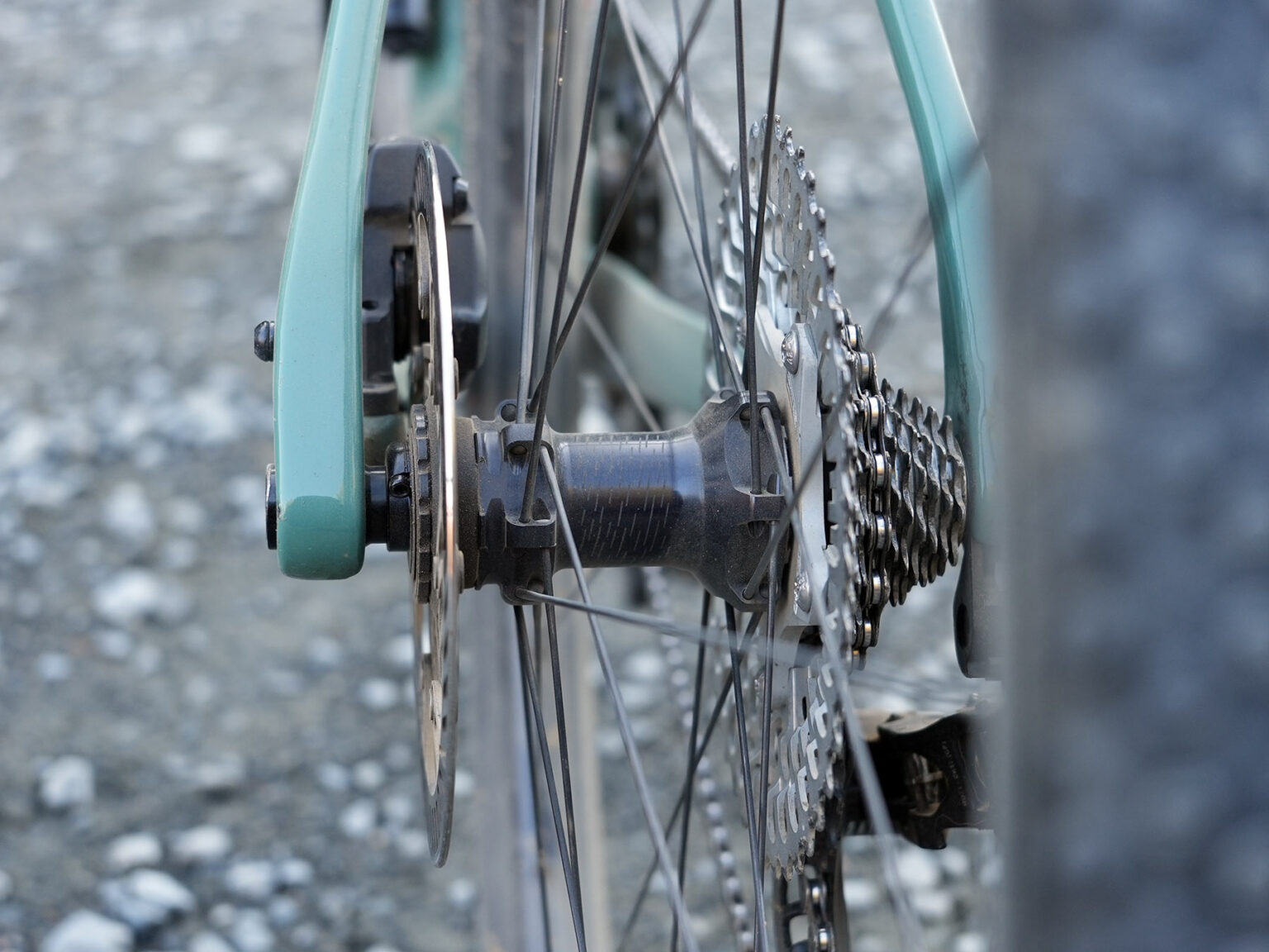 closeup of rear hub on fulcrum rapid red carbon gravel wheels.
