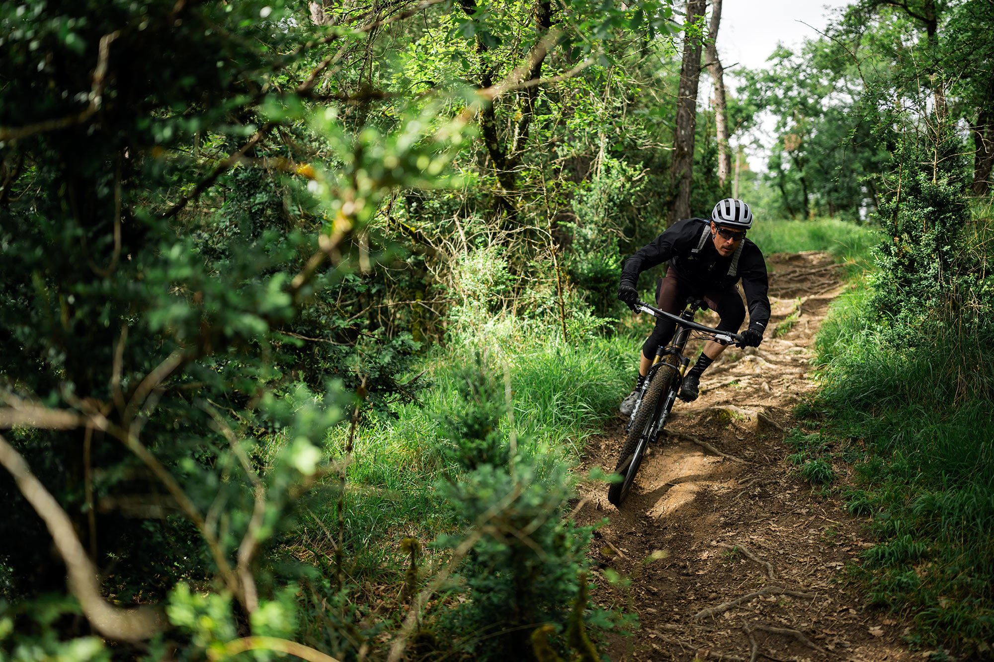 2027 orbea oiz ride anmeldelse actionbillede.