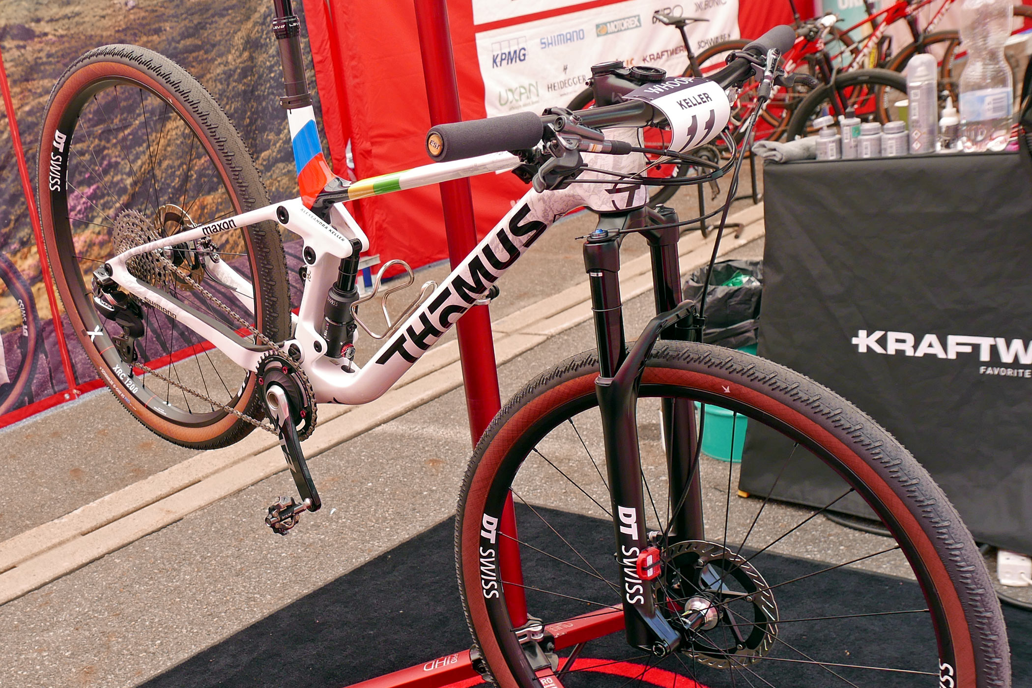 2026 Thömus Lightrider R3 World Cup XCC racercykel af Alessandra Keller ved Nove Mesto World Cup