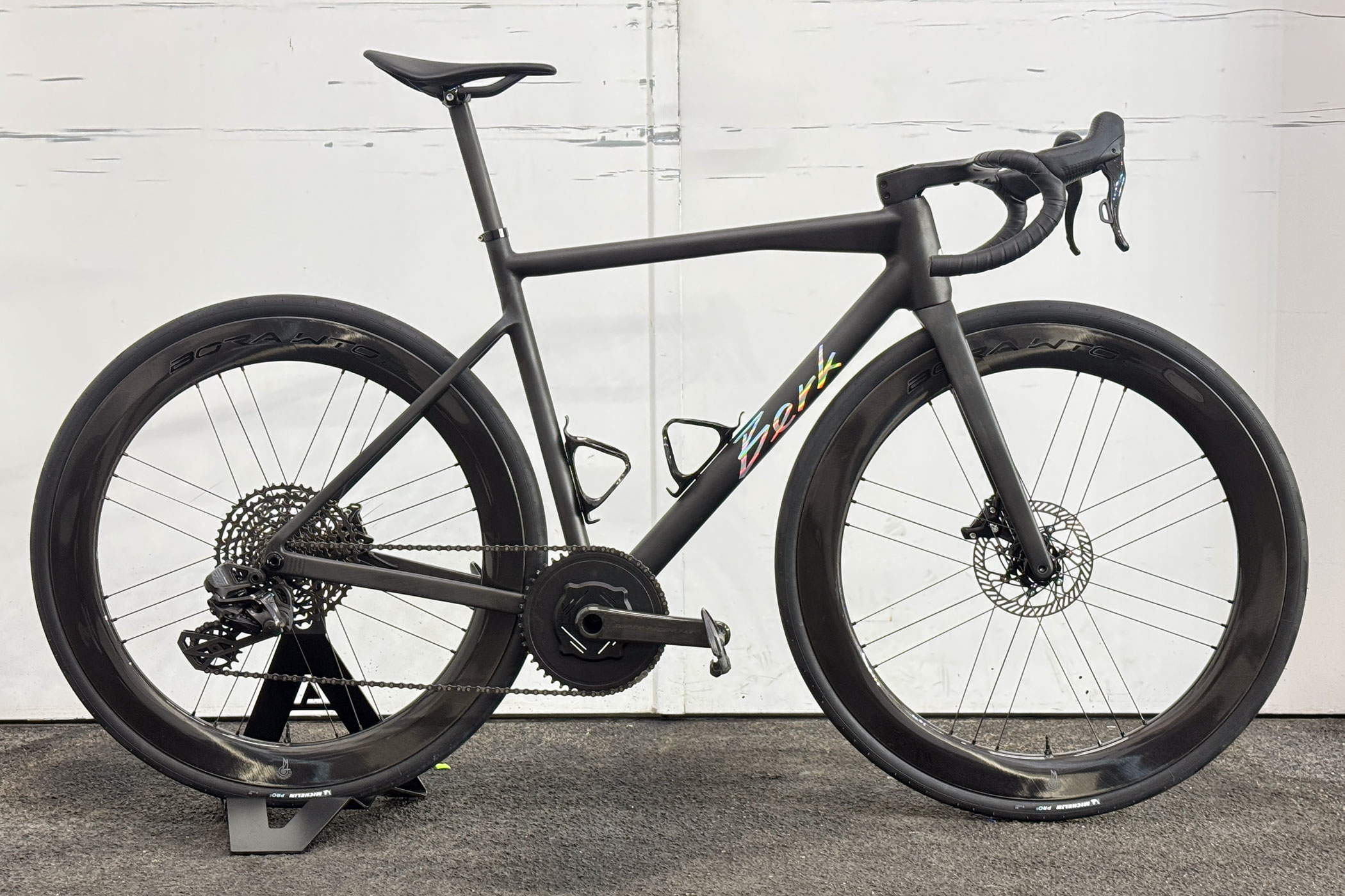 Berk Cesta lightweight carbon road bike, 100% EU-made in Slovenia
