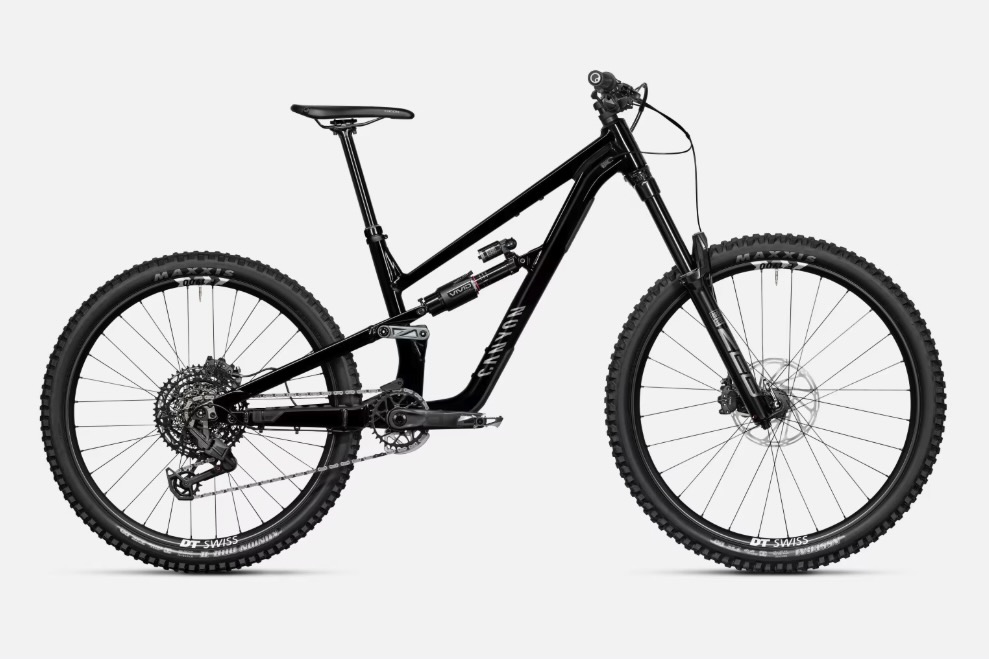 studio image of the side profile of the Canyon Torque AL 8