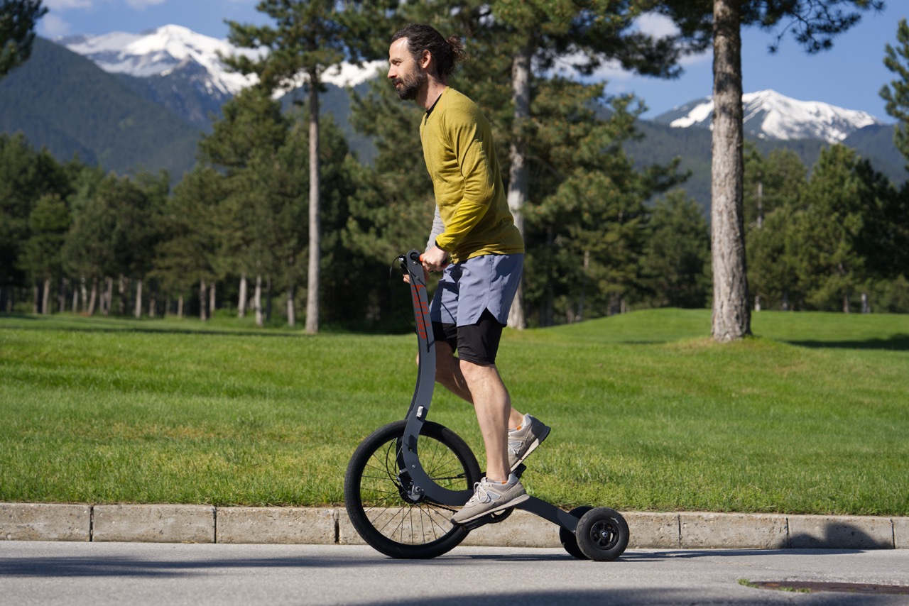 Halfbike's Halfbike Pro standing
