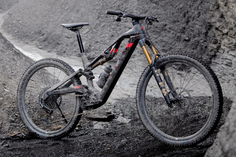 Rotwild Expands its Lineup with the New Avinox-Powered, Trail-Oriented R.XX eMTB