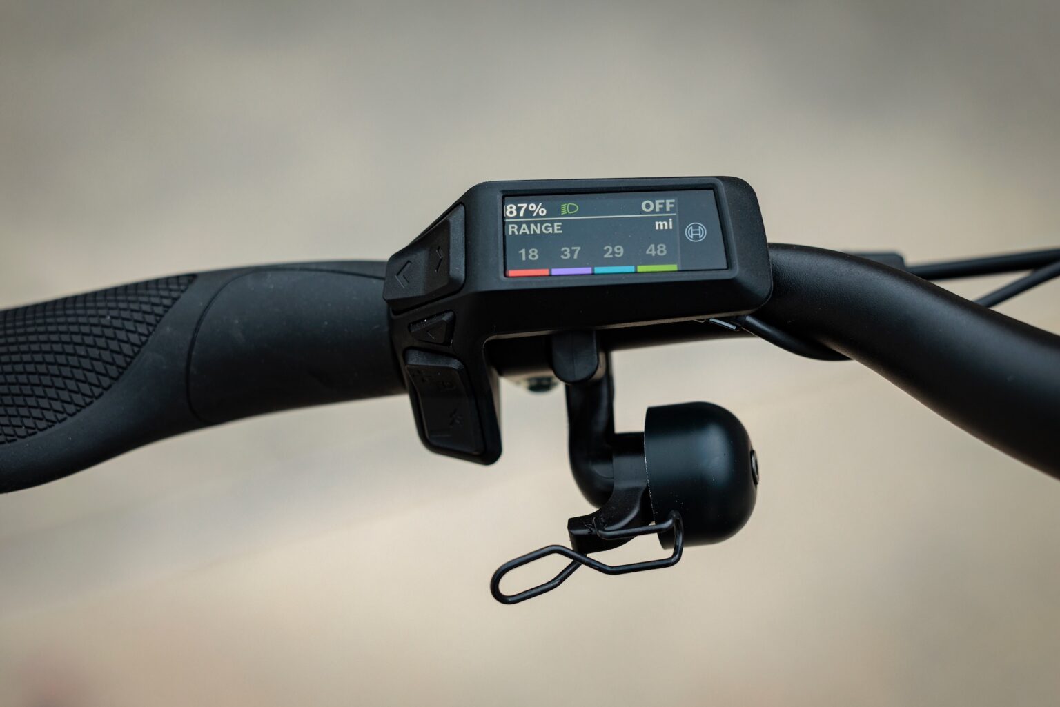 Der Bosch Purion 200 ist am Gazelle Ultimate-Lenker verbaut