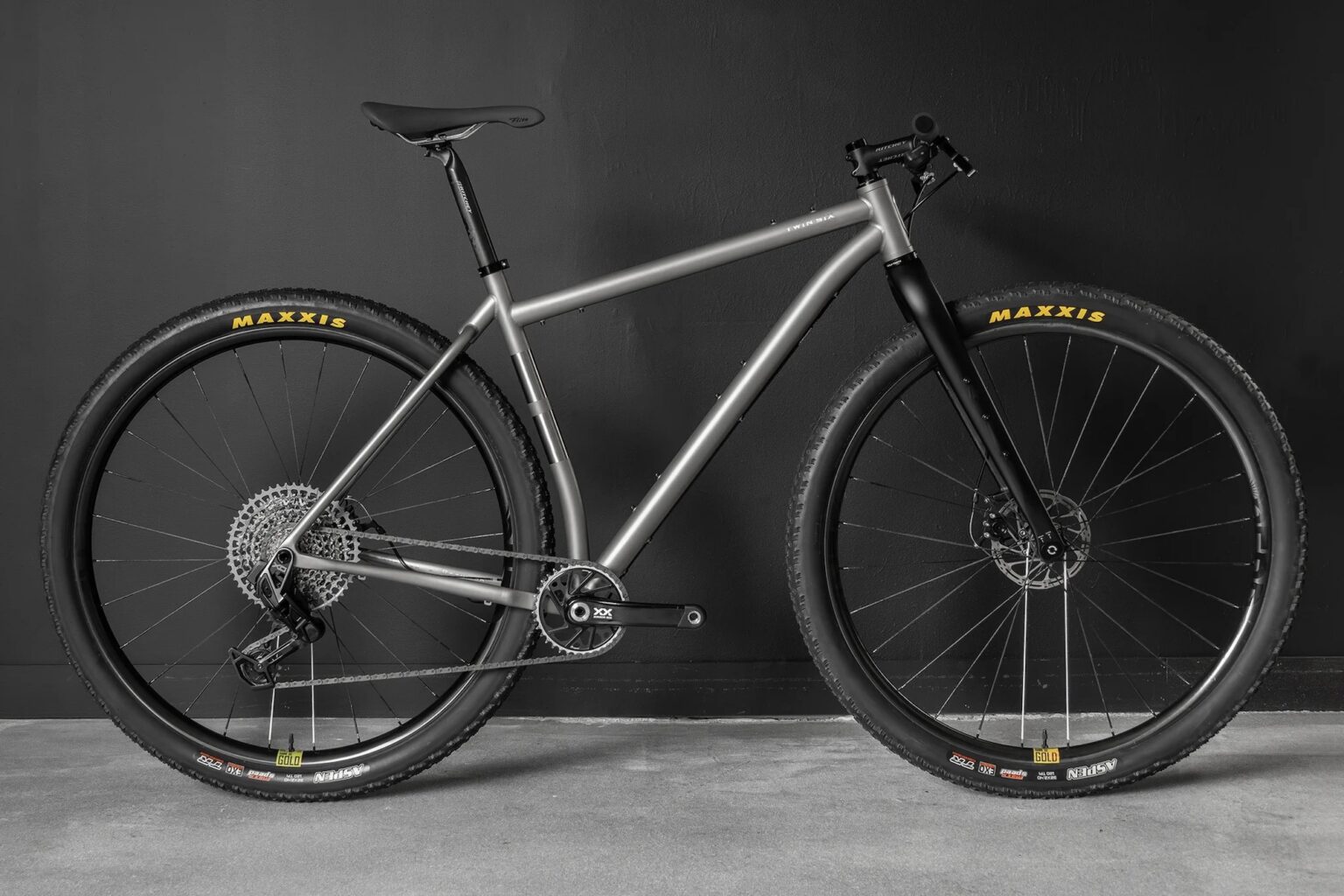 studio image of the Twin Six 3X2 built up with flat bars