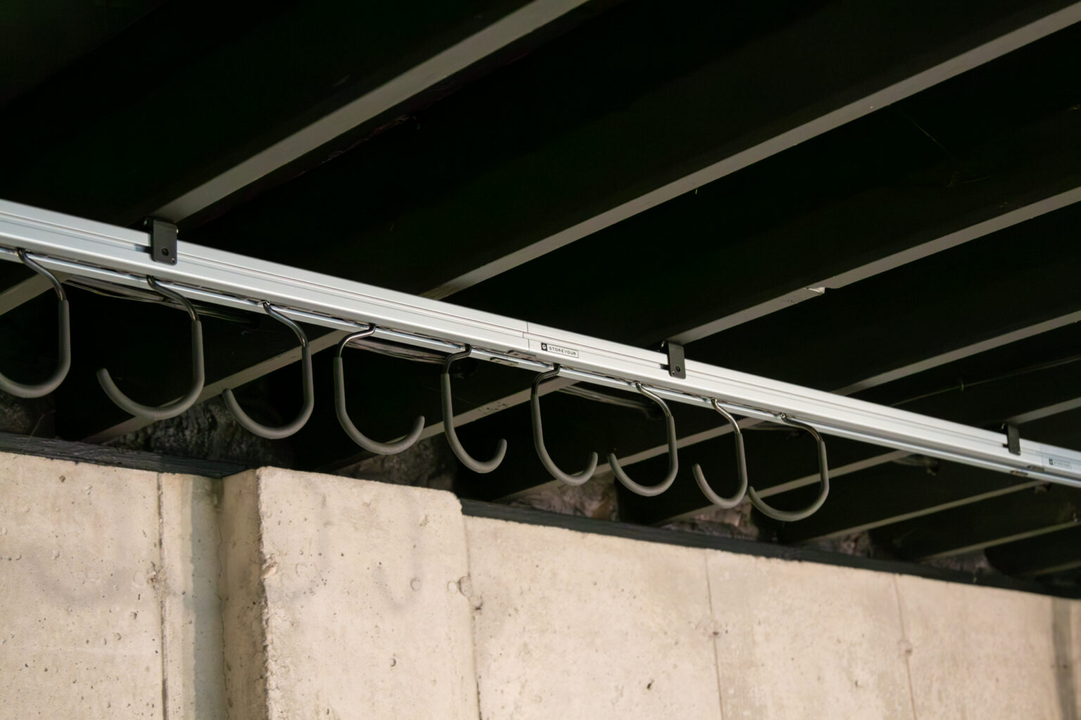 Cycleslide hooks