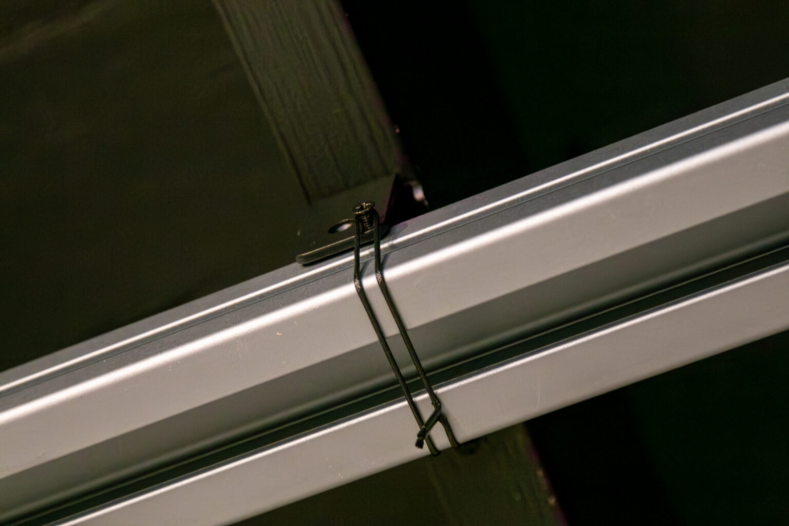 Cycleslide mounting string