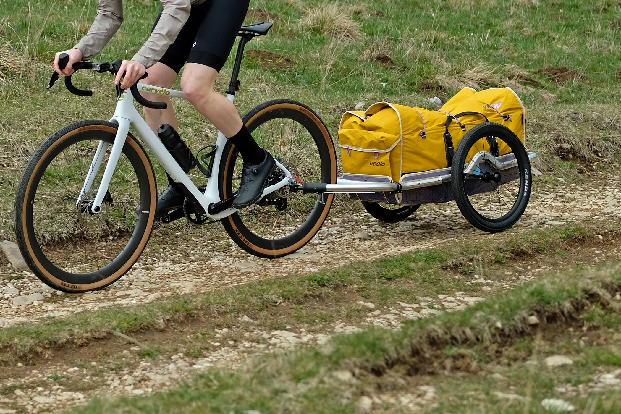 Veolo 2.0 Rolls Out Lighter, Faster, More Versatile Adventure-Ready Bike Trailer