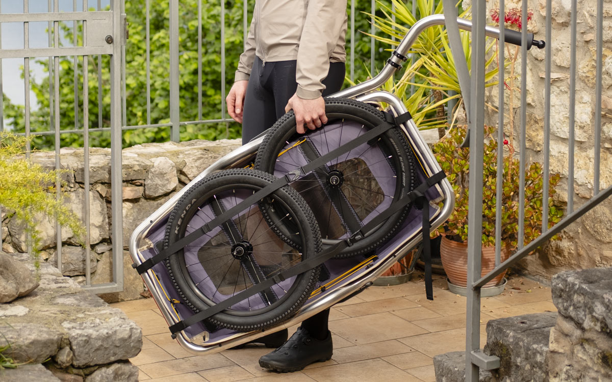 Veolo Trailer 2.0 is a lightweight, high-performance, active-suspension bicycle cargo trailer: packs thinner