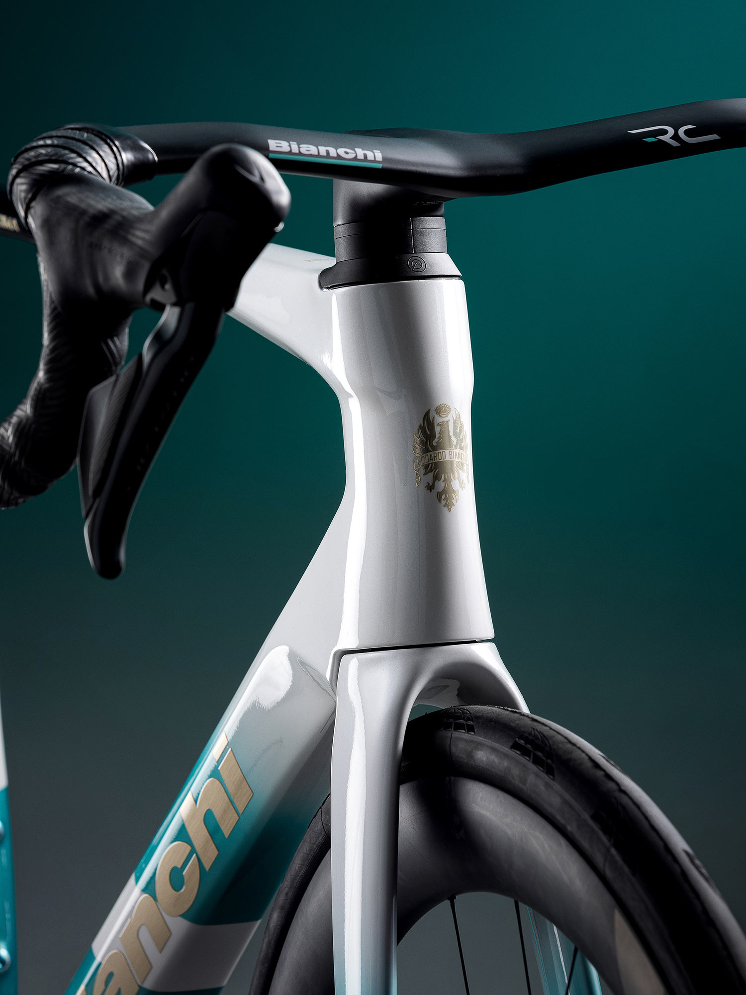 2026 Bianchi Specialissima RC CV ultralight all-rounder road bike: headtube