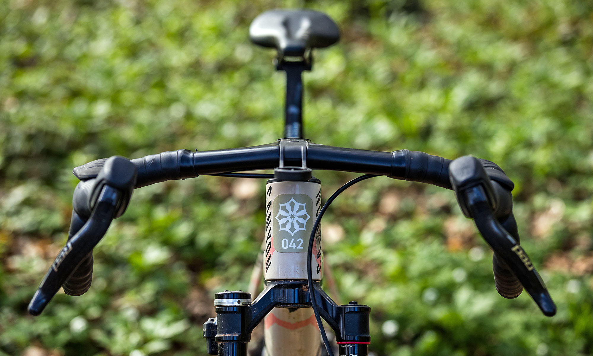 2026 Canyon Exceed CFR Gravel letvægts carbon dropbar adventure bikepacking cykel: drop bars styrer adventure racing verdenen