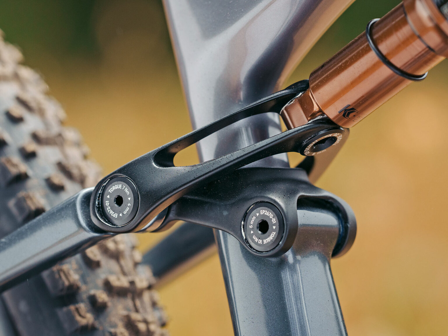 2026 Canyon Lux Trail lightweight mountain bike: new 3D-forged rocker link