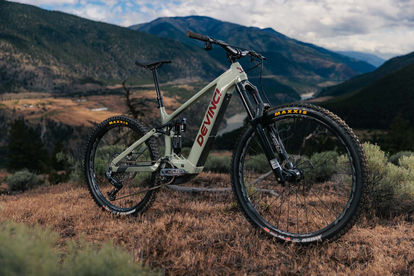 Devinci Powers Up for E-Enduro Shredding with the New E-Spartan