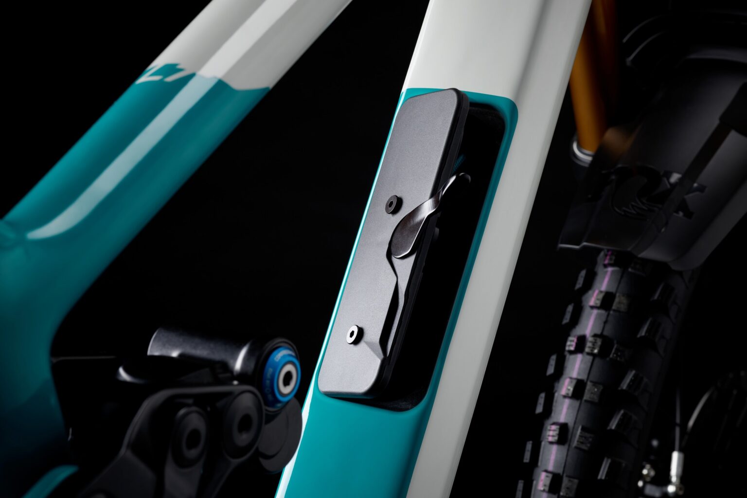 studio image showing the Cavity in-frame storage compartment door on the Yeti LT