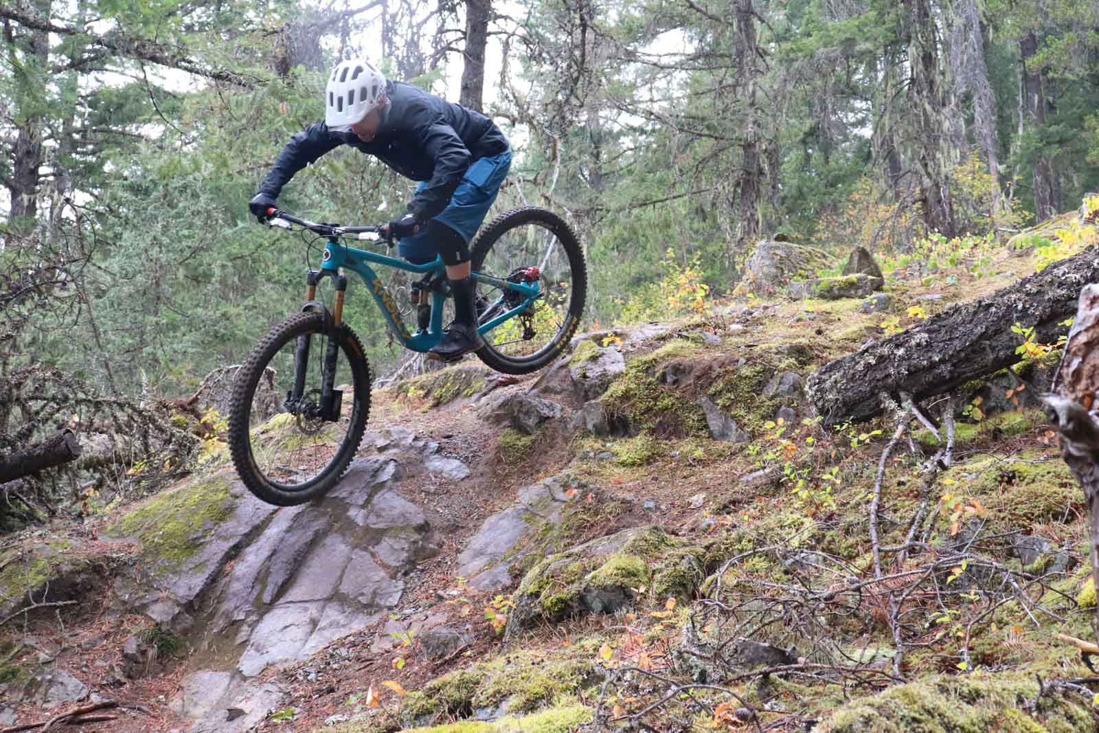Outdoor Research’s Freewheel MTB Stretch Rain Jacket Fends Off Rain, But Lacks Ventilation