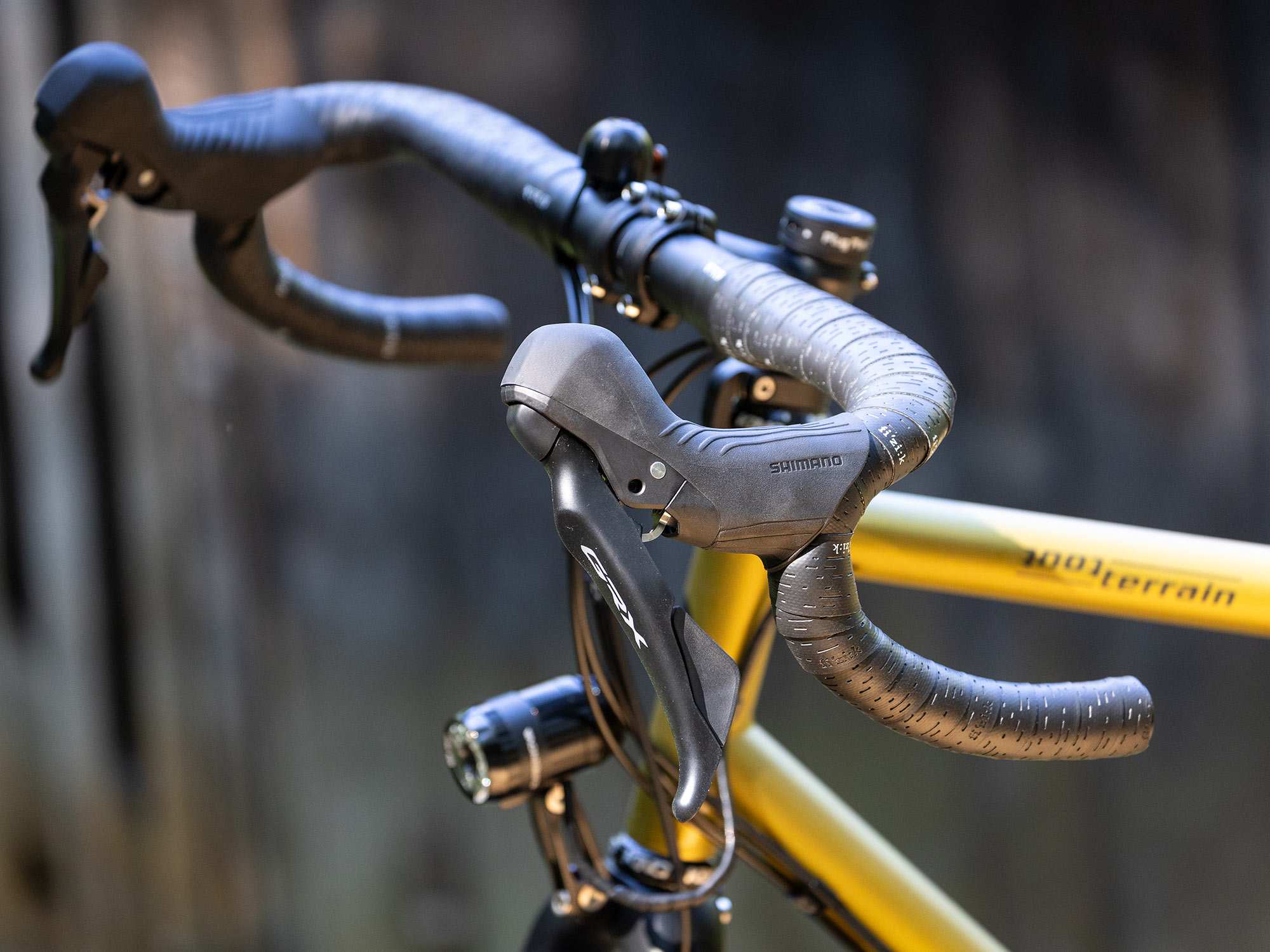 Tout Terrain Shift:R Allroad new dropbar shift controls for Pinion C-line gearbox, paired with Shimano GRX shift/brake levers